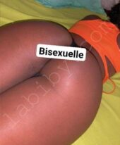 Liliana, la cher. Bisexuelle