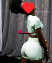 Rose escort girl Douala